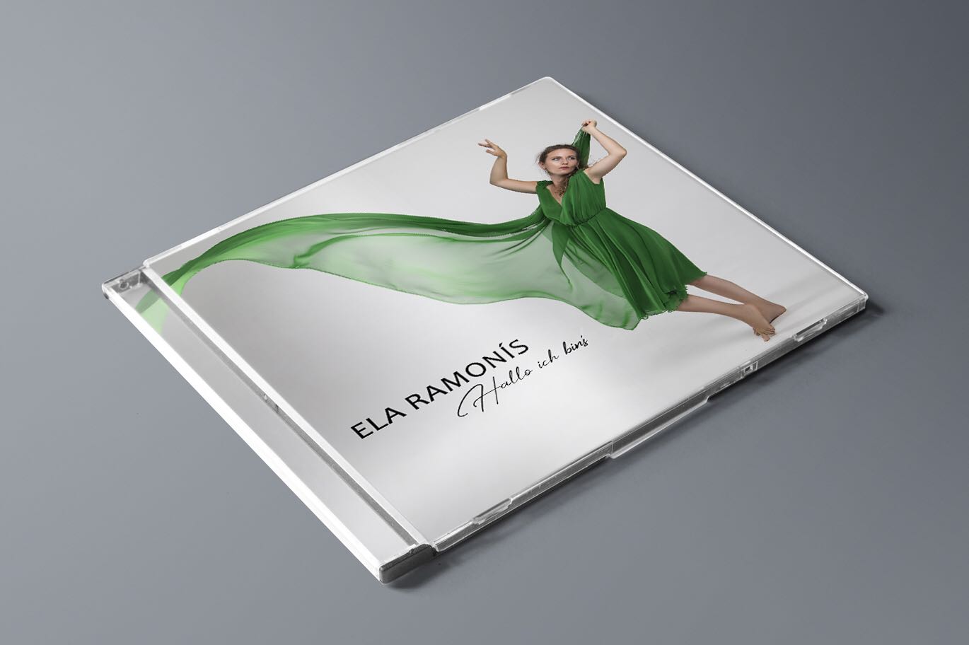 Album ‚Hallo ich bin’s‘ von Ela Ramonis – alle Songs in WAV-Qualität zum Anhören und direkten Download.